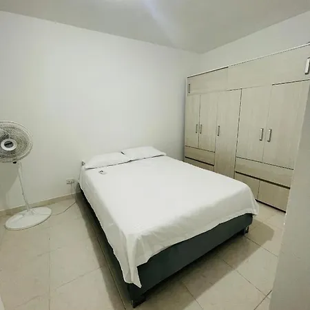 Hermoso Apartamento De 2h2b Con Ducha Caliente